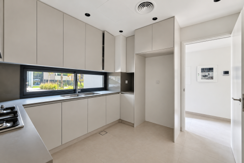 Townhouse de 4 dormitorios en Tilal City, UAE No. 214748 5