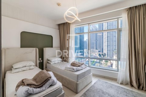 2 bedrooms Apartment in The Lofts, UAE No. 211450 11
