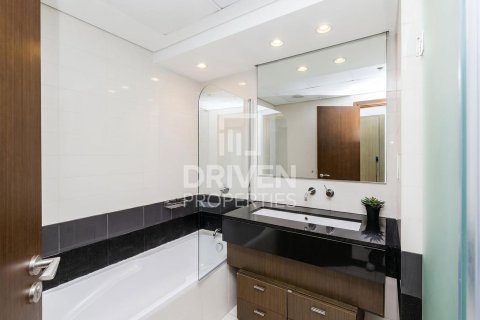 2 bedrooms Apartment in The Lofts, UAE No. 211450 13
