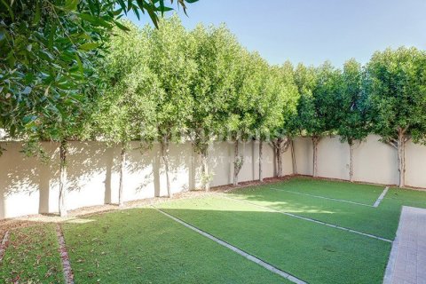 Villa de 4 chambres à The Lakes, UAE No. 167065 19
