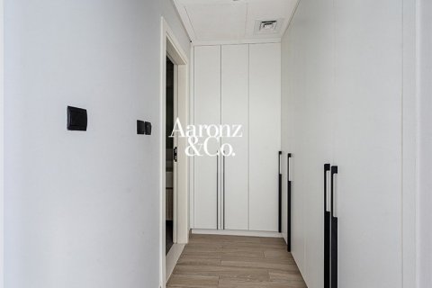 3 bedrooms Apartment in Jumeirah Village Triangle, UAE No. 213751 8
