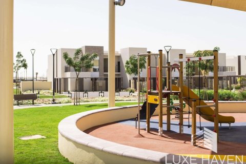 4 غرف نوم فيلا في EMAAR South, الإمارات العربية المتحدة رقم 9810 11