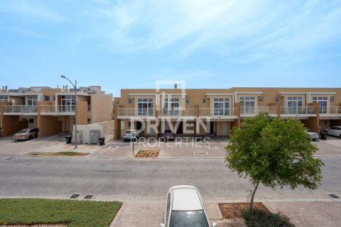 3 bedrooms Townhouse in Dubai, UAE No. 221253 16