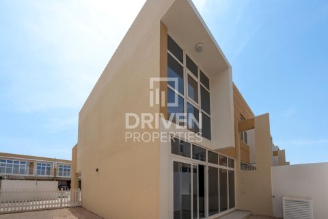 3 bedrooms Townhouse in Dubai, UAE No. 221253 17