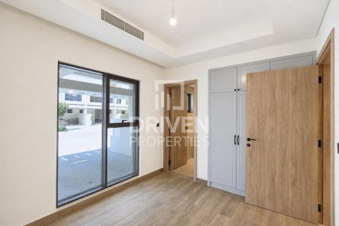 5 bedrooms Townhouse in Damac Lagoons, UAE No. 212303 17