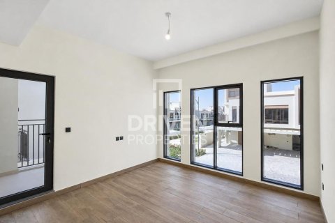 5 bedrooms Townhouse in Damac Lagoons, UAE No. 212303 8