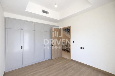 5 bedrooms Townhouse in Damac Lagoons, UAE No. 212303 14