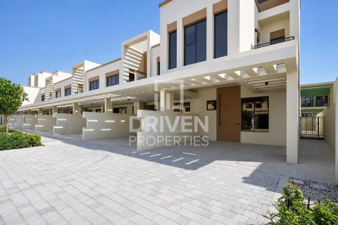 5 bedrooms Townhouse in Damac Lagoons, UAE No. 212303 3