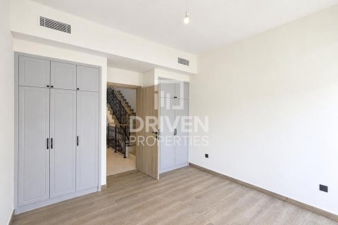 5 bedrooms Townhouse in Damac Lagoons, UAE No. 212303 12