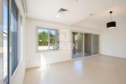 Villa de 3 dormitorios en Casa Dora, UAE No. 221534 3