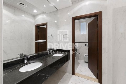 Вилла с 6 спальнями в Jumeirah 3, ОАЭ №212217 27