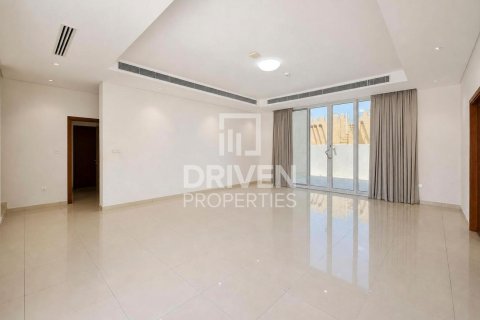 Вилла с 6 спальнями в Jumeirah 3, ОАЭ №212217