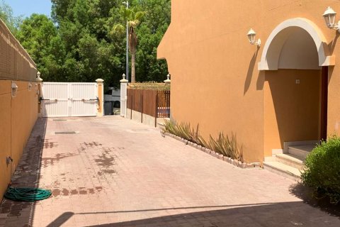 4 bedrooms Villa in Al Safa, UAE No. 213061 19