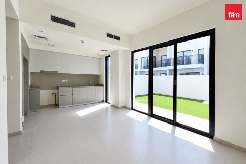 3 bedrooms Townhouse in Dubai, UAE No. 167795