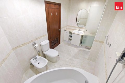Villa de 3 dormitorios en Mirdif, UAE No. 215570 9