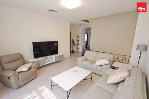 Villa de 3 dormitorios en Mirdif, UAE No. 215570 4