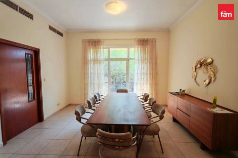 Villa de 3 dormitorios en Mirdif, UAE No. 215570 18