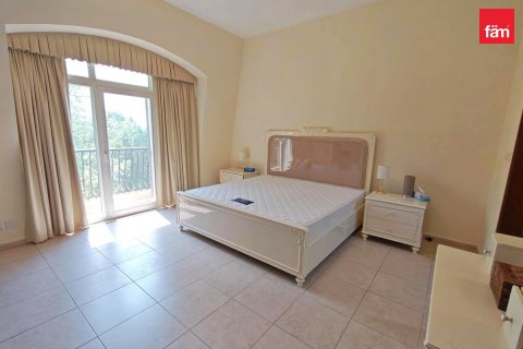 Villa de 3 dormitorios en Mirdif, UAE No. 215570 5