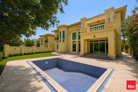 4 bedrooms Villa in Jumeirah Islands, UAE No. 163736