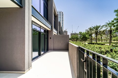 Appartement de 2 chambres à Dubai, UAE No. 224599 4