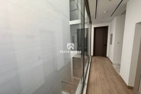 Вилла с 4 спальнями в Джумейра Вилладж Серкл, ОАЭ №15709 16