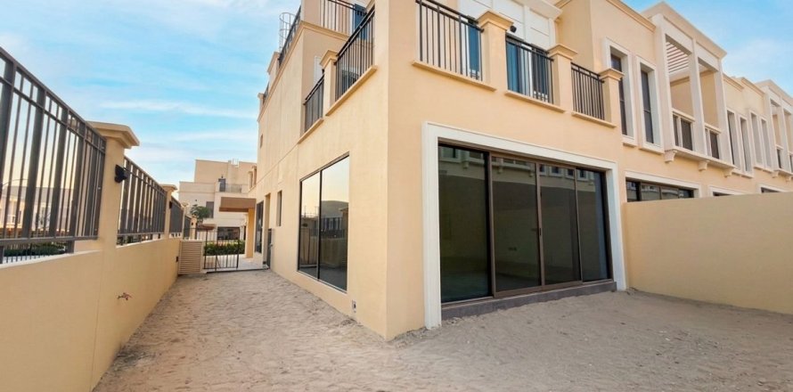 Townhouse de 5 dormitorios en Dubai, UAE No. 223875