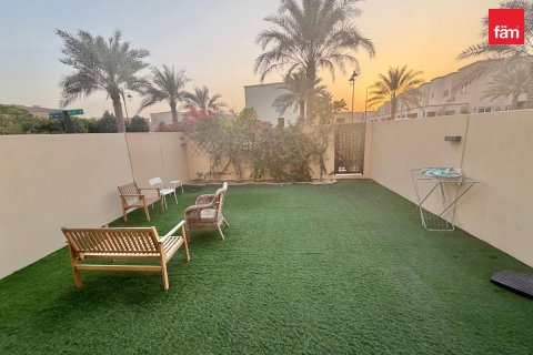 2 bedrooms Townhouse in Dubai, UAE No. 216138 6