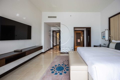 Appartement de 2 chambres à The Marina, UAE No. 168016