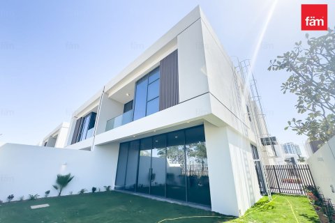 Townhouse de 4 dormitorios en Dubai, UAE No. 215793 4