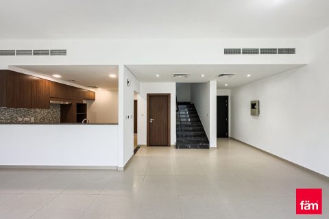 3 bedrooms Townhouse in Dubai, UAE No. 213640 5