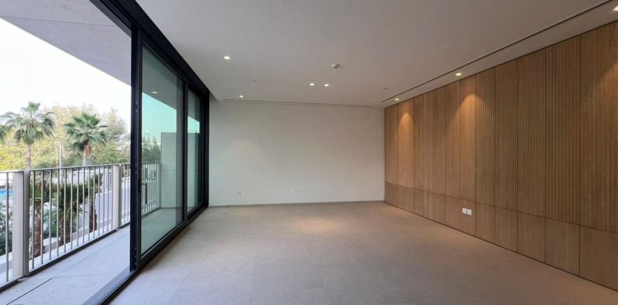 2 bedrooms Apartment in Dubai, UAE No. 166481