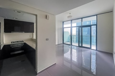 Apartment de 3 dormitorios en Merano Tower, UAE No. 200063
