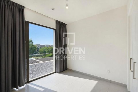 4 bedrooms Villa in EMAAR South, UAE No. 212807 7