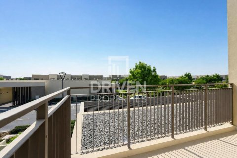 4 bedrooms Villa in EMAAR South, UAE No. 212807 21