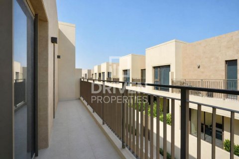 4 bedrooms Villa in EMAAR South, UAE No. 212807 23