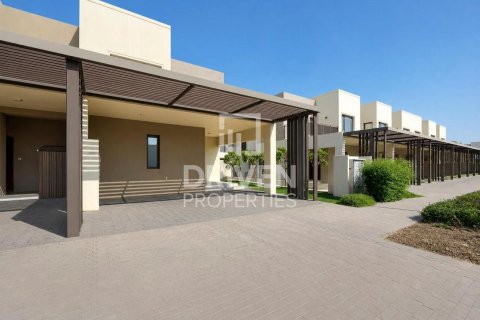 4 bedrooms Villa in EMAAR South, UAE No. 212807 29