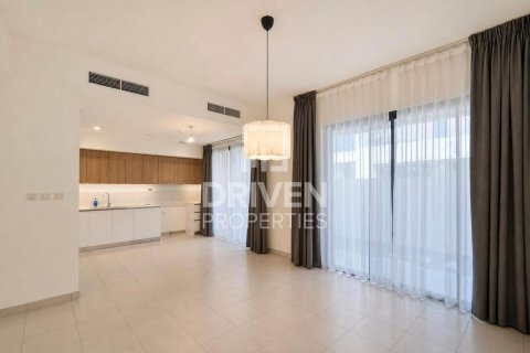 4 bedrooms Villa in EMAAR South, UAE No. 212807