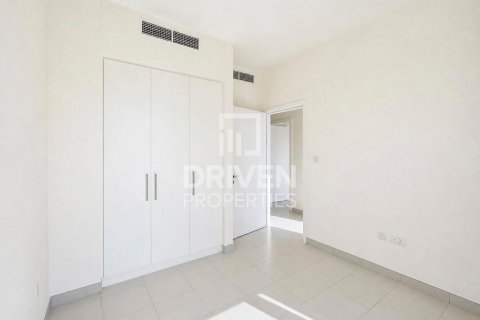 4 bedrooms Villa in EMAAR South, UAE No. 212807 8