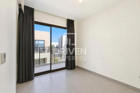 4 bedrooms Villa in EMAAR South, UAE No. 212807 11