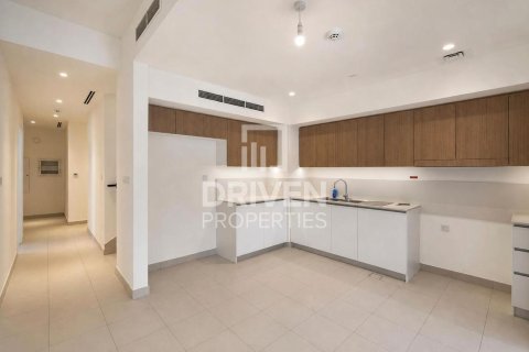 4 bedrooms Villa in EMAAR South, UAE No. 212807 14