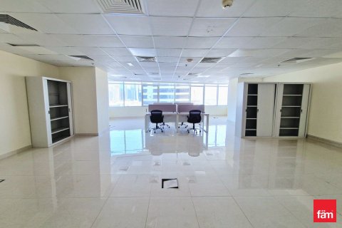 117.1m² Office in Dubai, UAE No. 216120