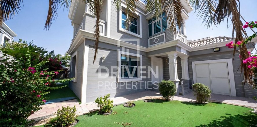 Villa de 5 dormitorios en Dubai, UAE No. 217754