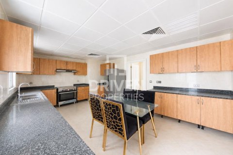 Villa de 5 dormitorios en Dubai, UAE No. 217754 4