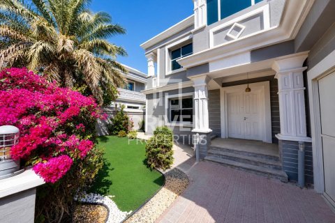 Villa de 5 dormitorios en Dubai, UAE No. 217754 20
