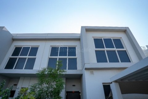 3 bedrooms Townhouse in Arabella Townhouses, UAE No. 163438 3