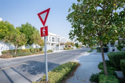 3 bedrooms Townhouse in Arabella Townhouses, UAE No. 163438 4