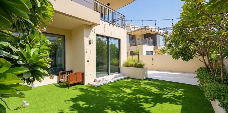 Townhouse de 5 dormitorios en Maple 2, UAE No. 221606