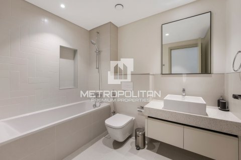 Apartment de 3 dormitorios en EMAAR Beachfront, UAE No. 13059 18