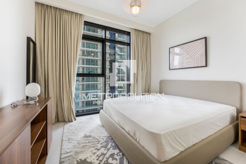 Apartment de 3 dormitorios en EMAAR Beachfront, UAE No. 13059 11