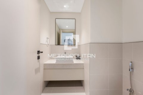Apartment de 3 dormitorios en EMAAR Beachfront, UAE No. 13059 19
